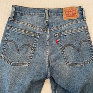 Levi’s Wedgie Skinny Fit Jeans || Size 25 NEW